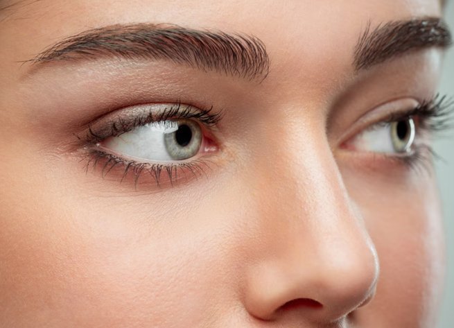 Chirurgia Fox eyes prima e dopo